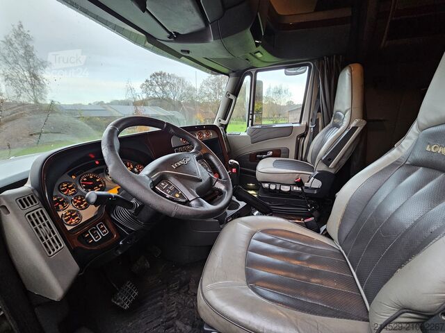 Standardní tahač International Lonestar