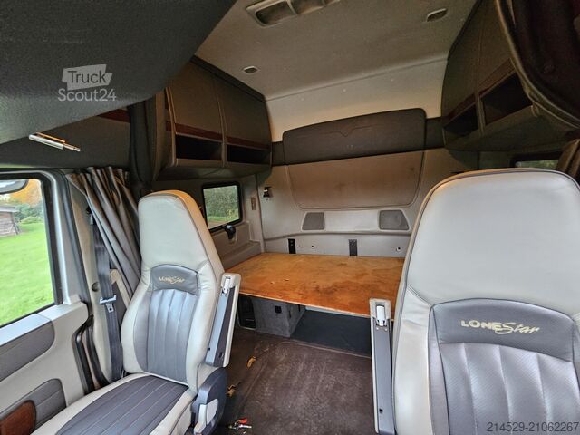 Standardní tahač International Lonestar