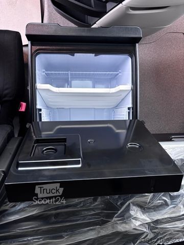 Standard SZM IVECO S Way 500 Retarder ALU Doppel Tank Standklima