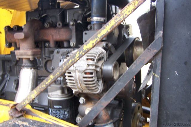 Телескопический погрузчик CATERPILLAR SECOMAG CT1865