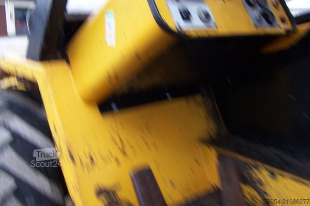 Телескопический погрузчик CATERPILLAR SECOMAG CT1865