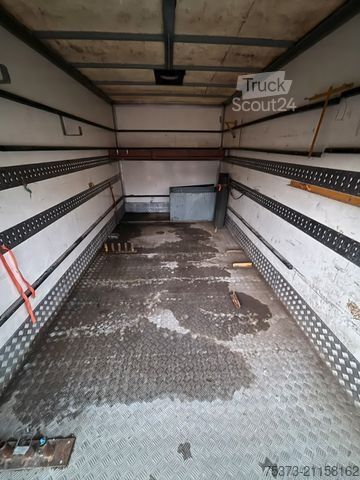 Dubă cu caroserie tip cutie MERCEDES-BENZ Sprinter 513 Koffer/LBW