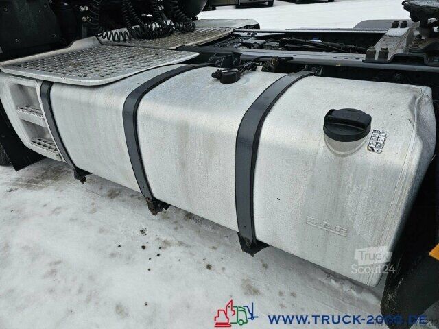 Trattore stradale standard DAF XF 450 FT Space Cab Großer Tank Deutscher LKW