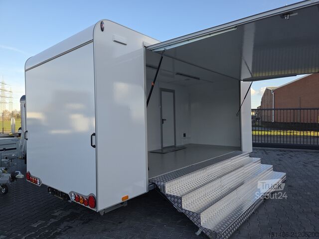 Remorcă carosată trailershop mobiler Messestand Infostand 550cm Trepp