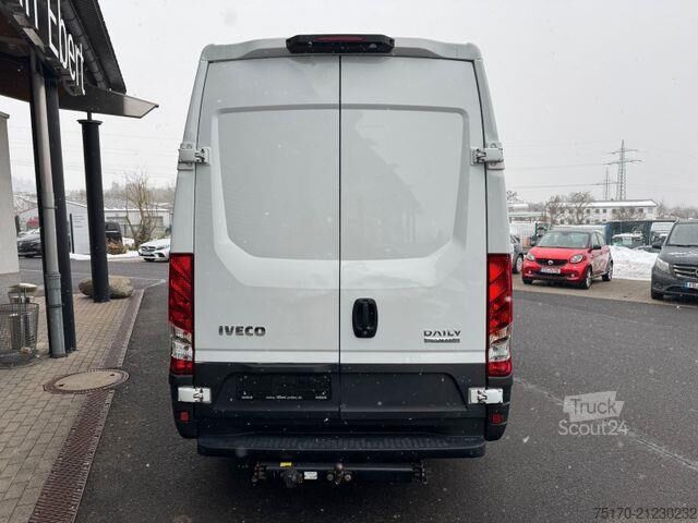 High-roof van Iveco Daily 35S12 *R3.520mm*AHK*Automatik*51.272km!!