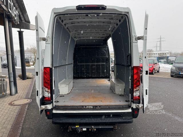 High-roof van Iveco Daily 35S12 *R3.520mm*AHK*Automatik*51.272km!!