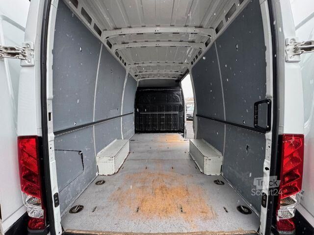 High-roof van Iveco Daily 35S12 *R3.520mm*AHK*Automatik*51.272km!!
