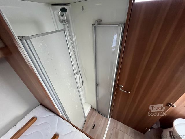 Polintegriran avtodom WEINSBERG CaraSuite 700 ME, erst 24.500km, top gepflegt