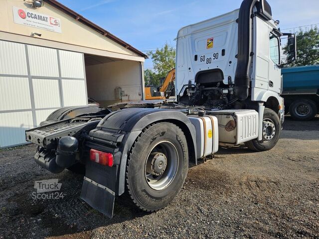 Tractora de carretera estándar Mercedes-Benz 1848