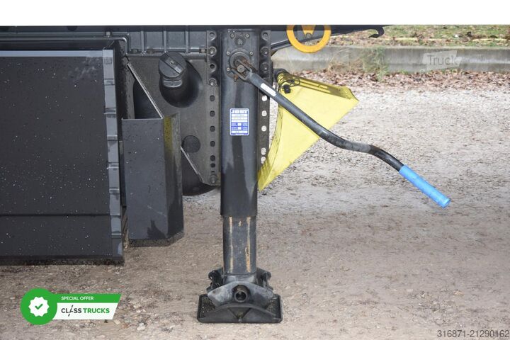 Kylmäkuljetuspuoliperävaunu KRONE SDR Cool Liner FP 60 ThermoKing SLXi 300