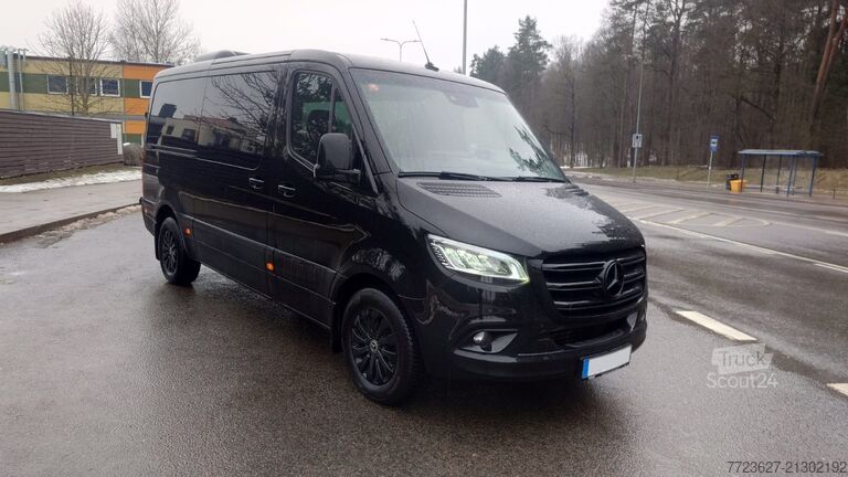 Kompaktowy van Mercedes-Benz Sprinter 319 Tourer