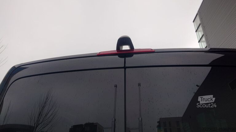 Kompaktowy van Mercedes-Benz Sprinter 319 Tourer