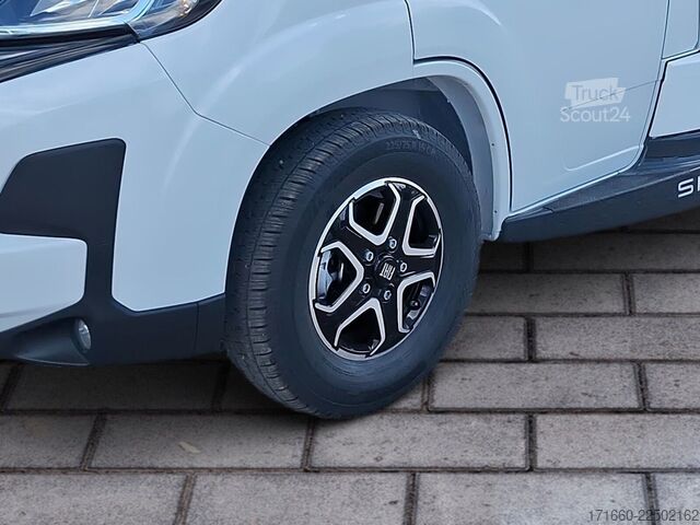 Yarı entegre karavan BÜRSTNER Signature SFT 7.0