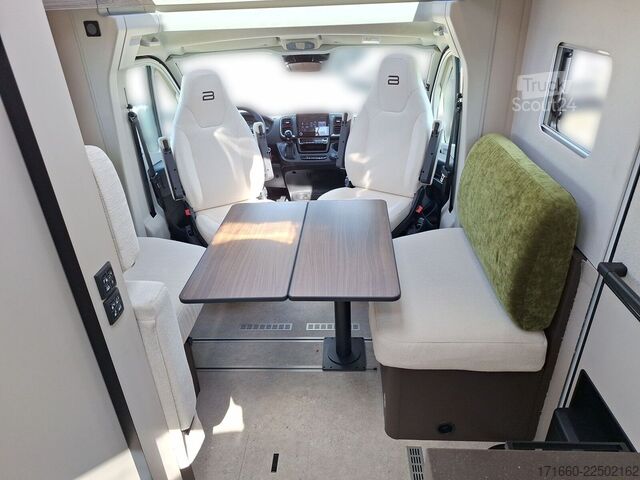 Yarı entegre karavan BÜRSTNER Signature SFT 7.0