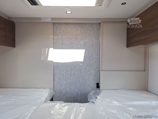 Yarı entegre karavan BÜRSTNER Signature SFT 7.0
