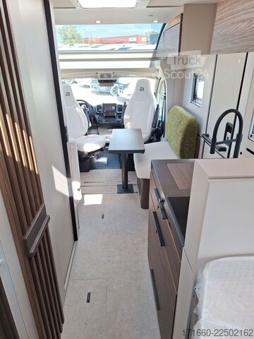 Yarı entegre karavan BÜRSTNER Signature SFT 7.0