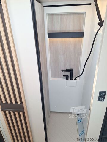 Yarı entegre karavan BÜRSTNER Signature SFT 7.1 ** Automatik **