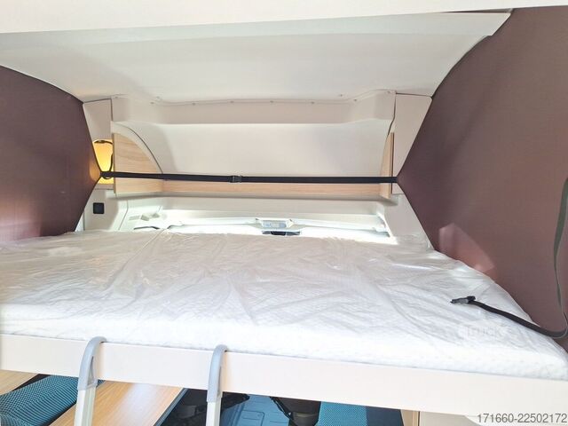 Yarı entegre karavan BÜRSTNER Signature SFT 7.1 ** Automatik **