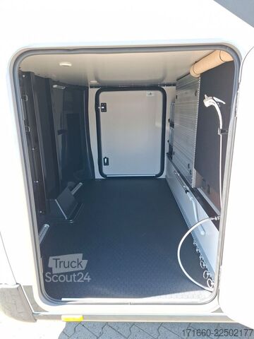 Yarı entegre karavan BÜRSTNER Signature SFT 7.1 180PS, 300AH, Markise, SAT+TV