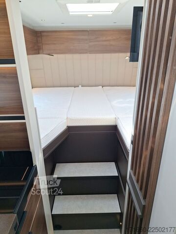 Yarı entegre karavan BÜRSTNER Signature SFT 7.1 180PS, 300AH, Markise, SAT+TV