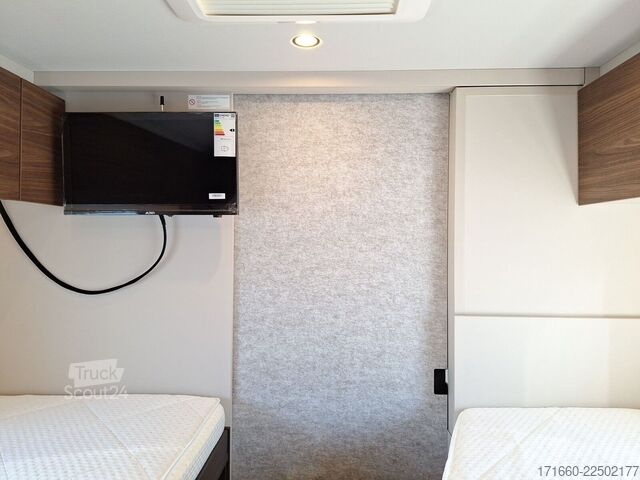Yarı entegre karavan BÜRSTNER Signature SFT 7.1 180PS, 300AH, Markise, SAT+TV