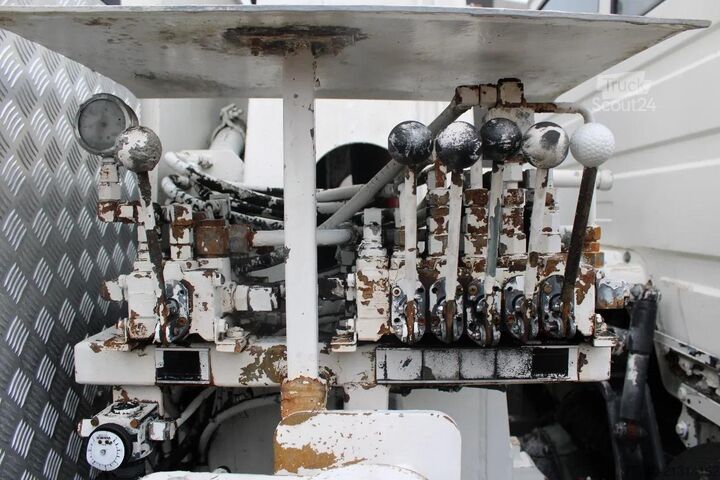 Pompe à béton Mercedes-Benz Ecoliner 1320 + 15 meter pomp concrete + manual...