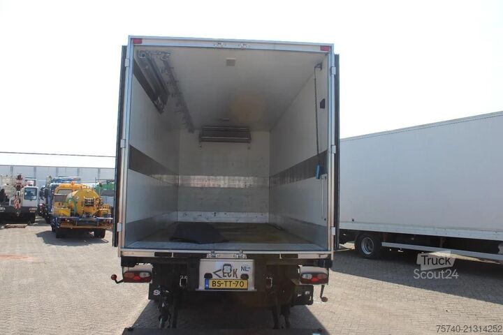 Transport chłodniczy/mrożony Scania P230 + thermo king + lift