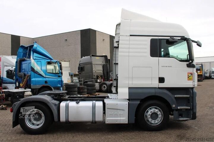 Standaard trekker MAN TGX 18.440 + EURO 6 + manual +  VERY NICE