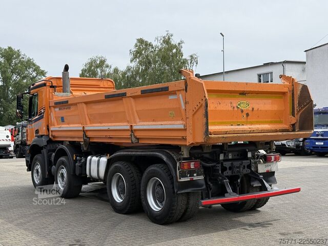 3-smerový vyklápač Mercedes-Benz AROCS 3246 8x4 EURO6 WYWROTKA TRÓJSTRONNA Z BOR...