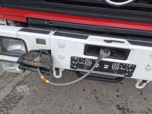 Kuorma-auto umpikorilla MERCEDES-BENZ 1735 V8 Feuerwehr LF 24 Tank Pumpe Stromaggregat