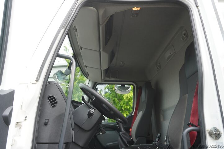 Kjølebil Renault D19 WIDE / Lamberet refrigerator Multite