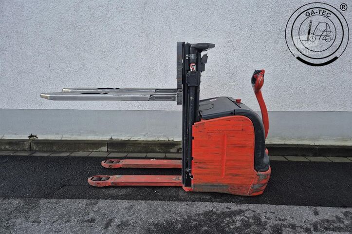 Paleteira manual Linde L14