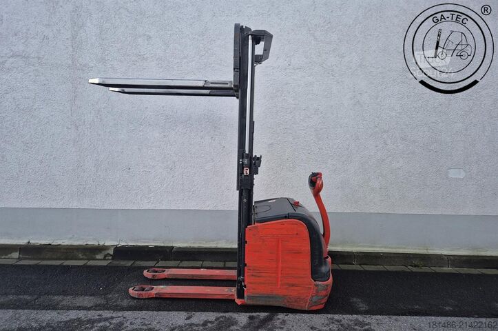 Paleteira manual Linde L14