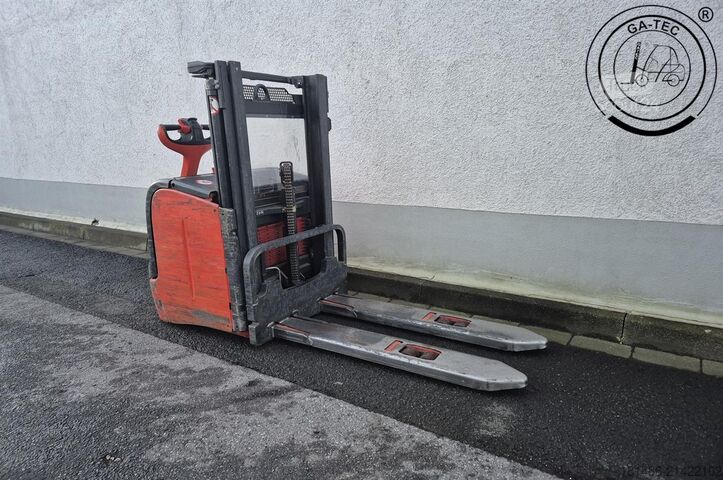 Paleteira manual Linde L14