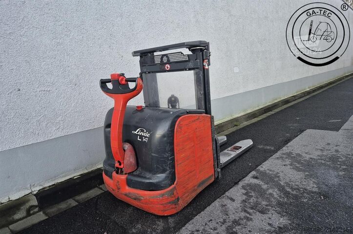 Paleteira manual Linde L14