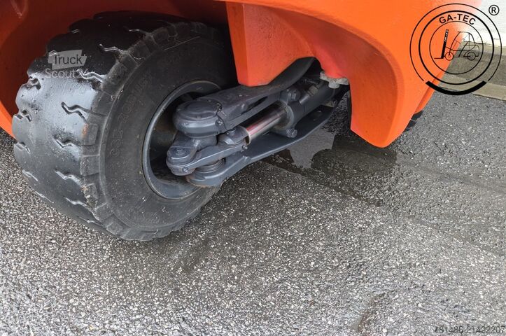 Вилочный погрузчик на сжиженном газе Linde H30T/393-02 EVO