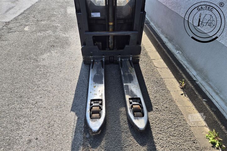 Gerbeur manuel Linde D14SP-133-01