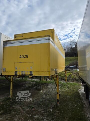 Châssis interchangeable avec structure caisson Schmitz Cargobull BDF-System 7.450 mm, Rolltor, Farbe: weiß