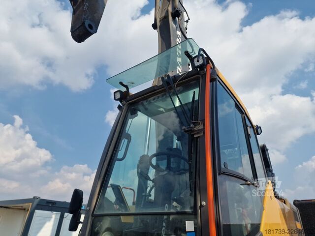Екскаватор колісний Volvo EW240E wheeled excavator