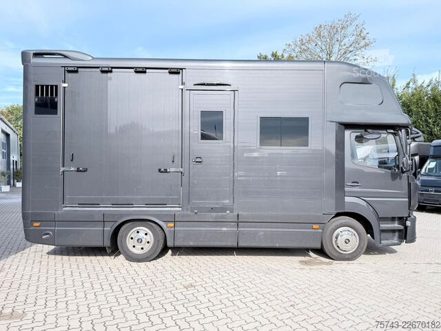 Скотовоз MERCEDES-BENZ ATEGO 1021  Roelofsen 3  Pferde  Wohnung Dusche