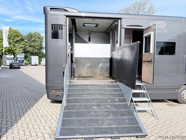 Скотовоз MERCEDES-BENZ ATEGO 1021  Roelofsen 3  Pferde  Wohnung Dusche