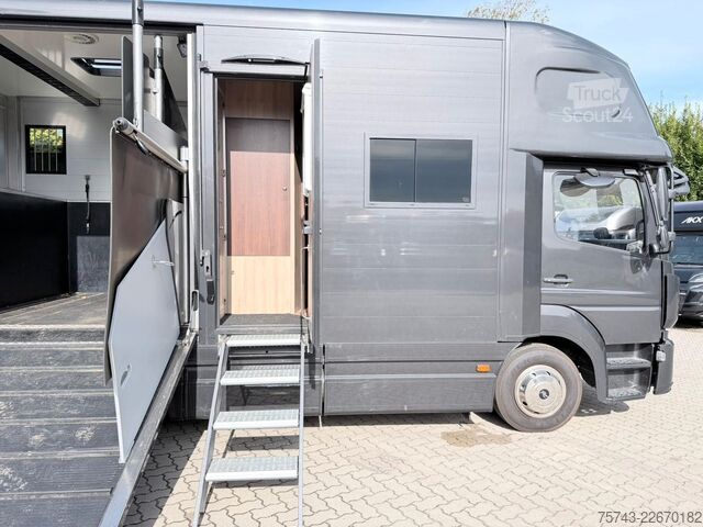 Скотовоз MERCEDES-BENZ ATEGO 1021  Roelofsen 3  Pferde  Wohnung Dusche