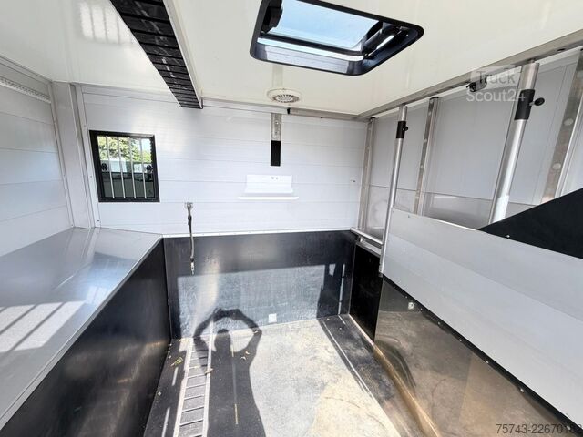 Скотовоз MERCEDES-BENZ ATEGO 1021  Roelofsen 3  Pferde  Wohnung Dusche
