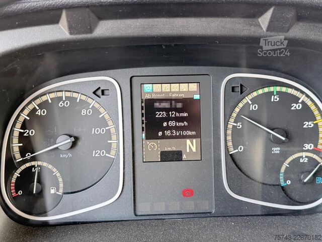 Скотовоз MERCEDES-BENZ ATEGO 1021  Roelofsen 3  Pferde  Wohnung Dusche