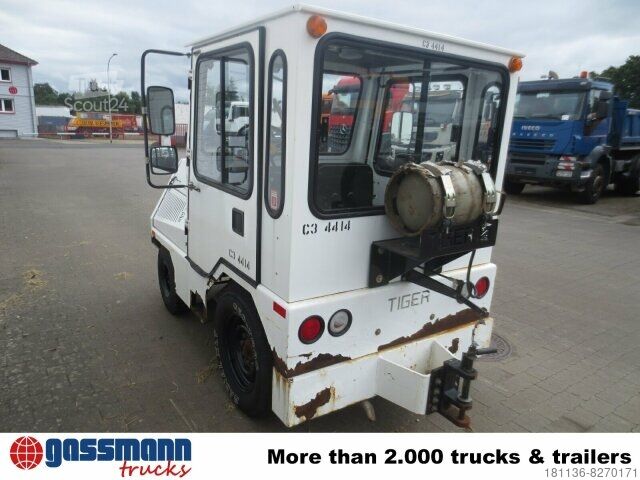 Sonderausbau-Transporter Tiger TC 50, Zugmaschine