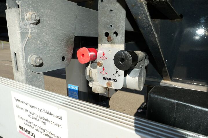 Semi-remorque fourgon Ekeri EKERI T3-A /SEITLICHE TÜREN /FALTWAND 2700 mm