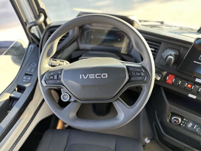 самоскид Iveco S-Way 500 6x2 ADR
