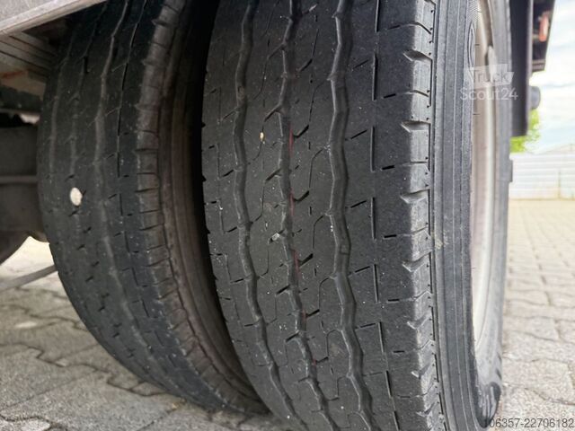 Dostavno vozilo s kesonom IVECO Daily 35C16 3,0L Koffer LBW 750kg Euro6E Seitent