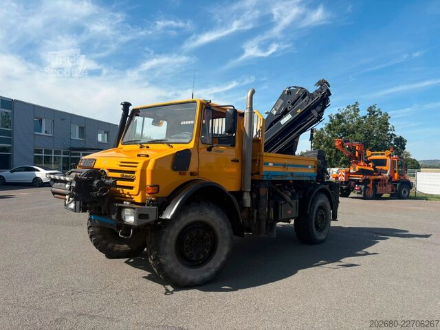 Gru montata su autocarro UNIMOG U5000 4x4 Hiab 166 E-5fach hydr., Funk, Winde