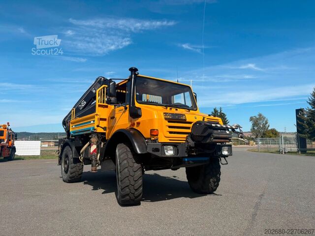 Gru montata su autocarro UNIMOG U5000 4x4 Hiab 166 E-5fach hydr., Funk, Winde